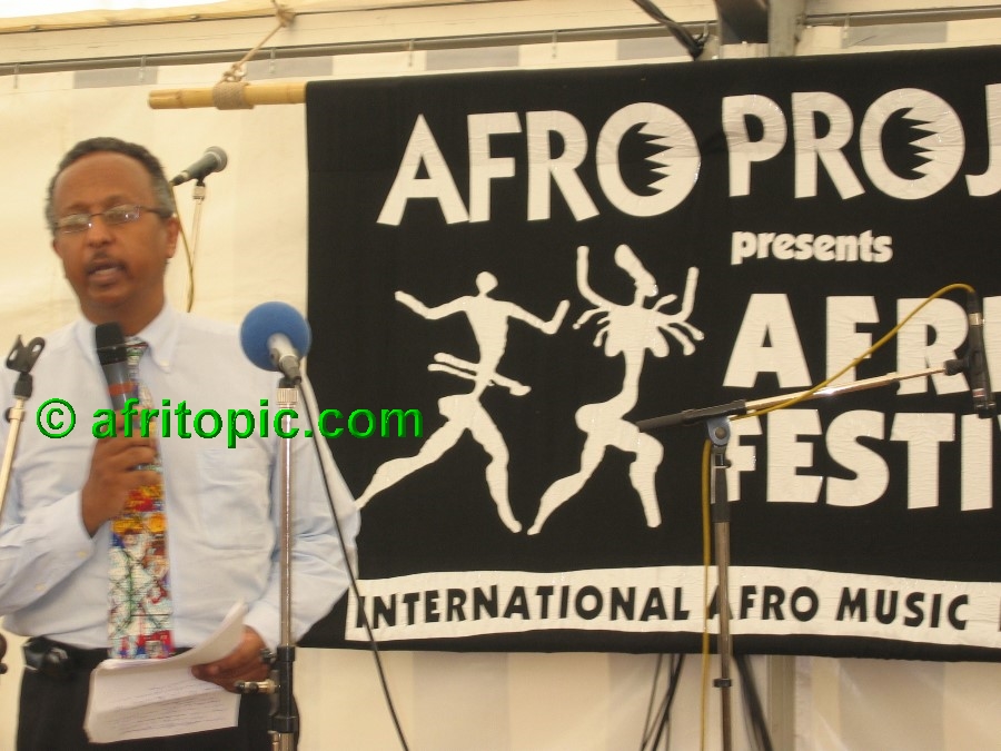 ../Images/AfricaFestival-27-28May05 033.jpg